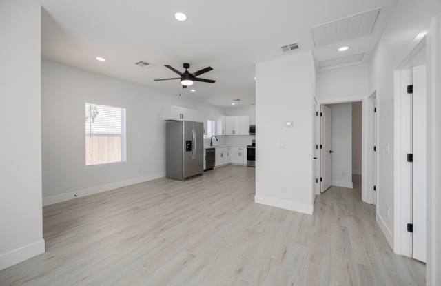 1519 West McKinley Street Gallery 4
