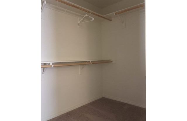 6956 Larochelle Gallery 4