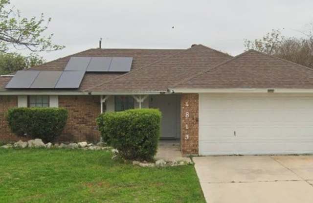 Mature Trees and Modern Conveniences - 3 bed/2 bath photos photos