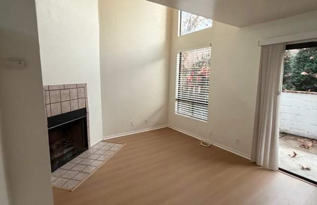 PROMOTION! $500 gift card upon lease signing  move-in. photos photos