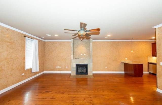 2612 W Diversey Avenue photos photos