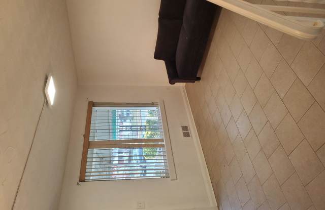 1944 Dineen Drive - 1 Gallery 2