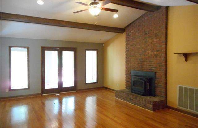 2023 Stallings Road Gallery 4