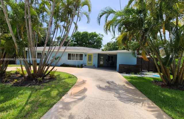 2741 NE 16th Ave photos photos