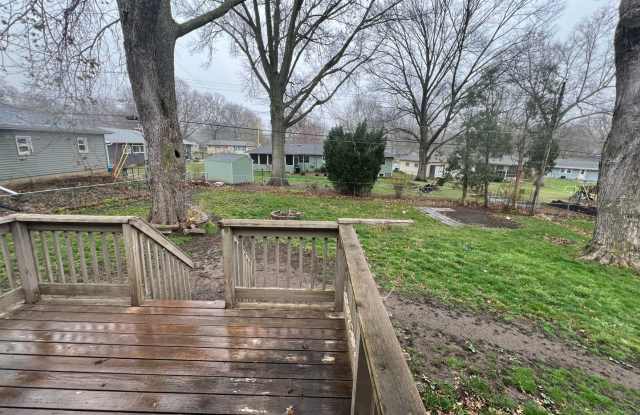 3 bedroom 1.5 Bathroom with a Large Backyard and Basement photos photos