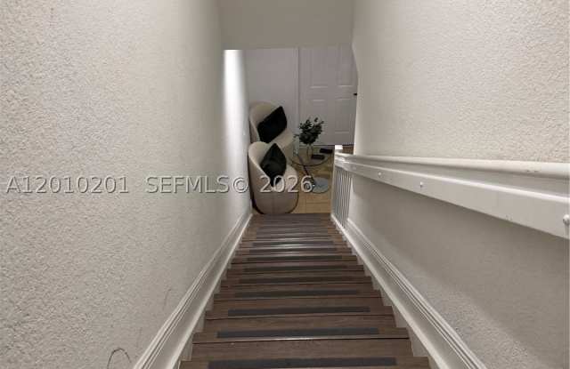 11942 SW 26th Ct Gallery 2
