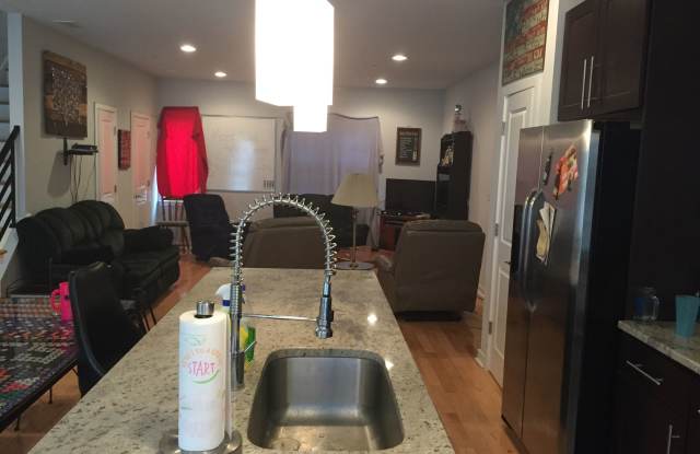 125 Shurs Ln Gallery 2
