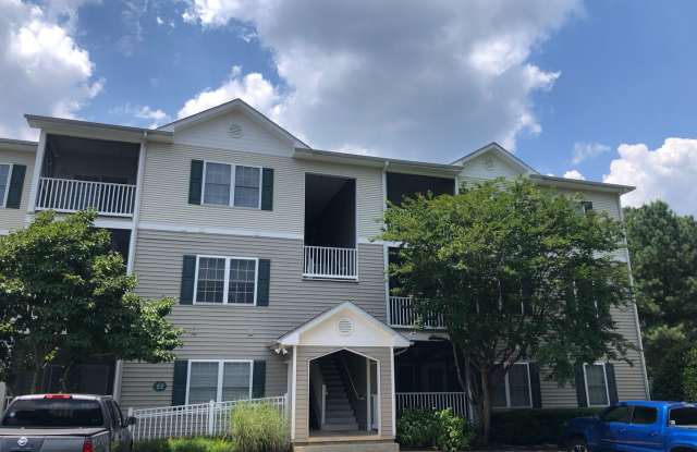 Year Round rental with community pool and close to area beaches and shopping! photos photos