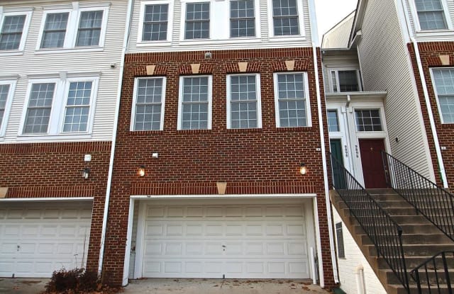 9898 SOUNDING SHORE LANE - 9898 Sounding Shore Lane, Linton Hall, VA 20136