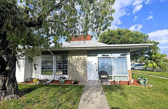 4373 TAHITIAN GARDENS Circle Gallery 3