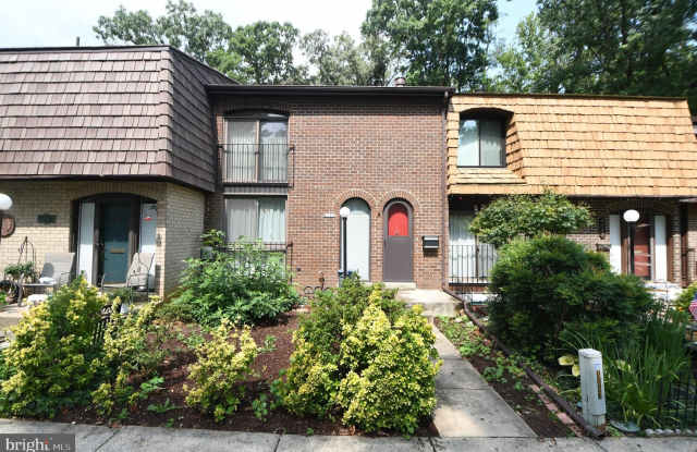 8147 INVERNESS RIDGE Road Gallery 1