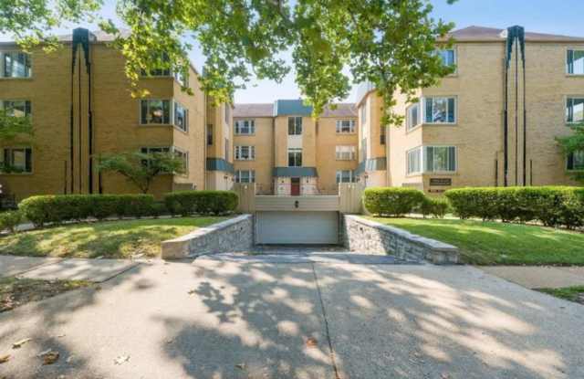 7542 York Drive - 7542 York Drive, Clayton, MO 63105