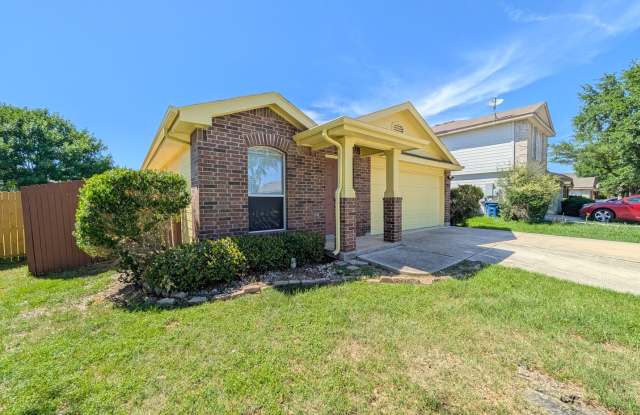 3/2/2 in Quail Valley / Fridge, Washer, Dryer Included / Owner Pays to Mow  Trim Yard / Large Deck in Backyard / CISD photos photos