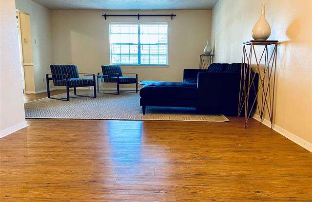 10305 Chesterton Drive Gallery 3