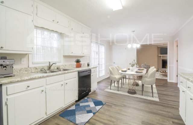 1512 Hillside Drive Southeast Gallery 4