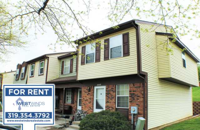 2445 Shady Glen Court - 2445 Shady Glen Court, Iowa City, IA 52246