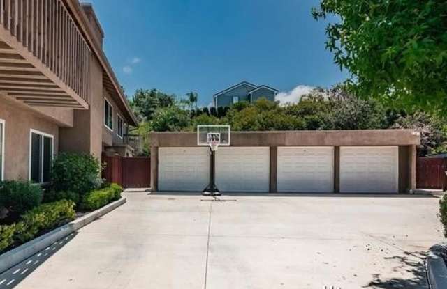 6825 Luciernaga Court Gallery 2