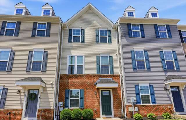 Luxury 3B/2.5B Townhome Just Steps from Downtown West Chester photos photos