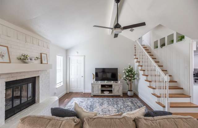 8073 Bonnie Circle Gallery 3