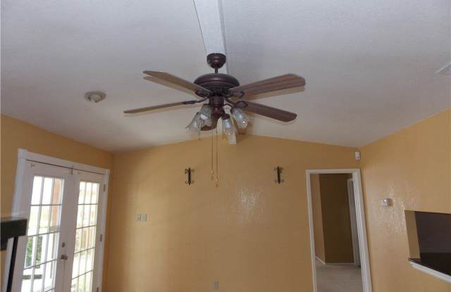 1414 Leander Gallery 4