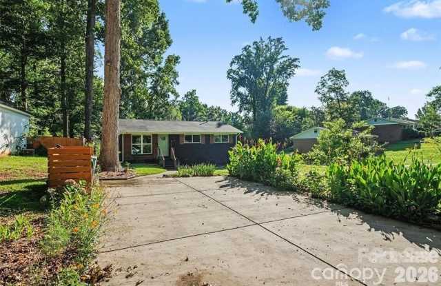 4023 Strangford Avenue Gallery 2