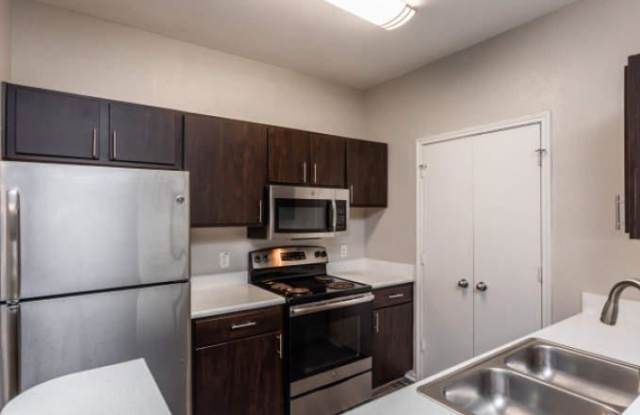 11833 E Loop 1604 N Gallery 2