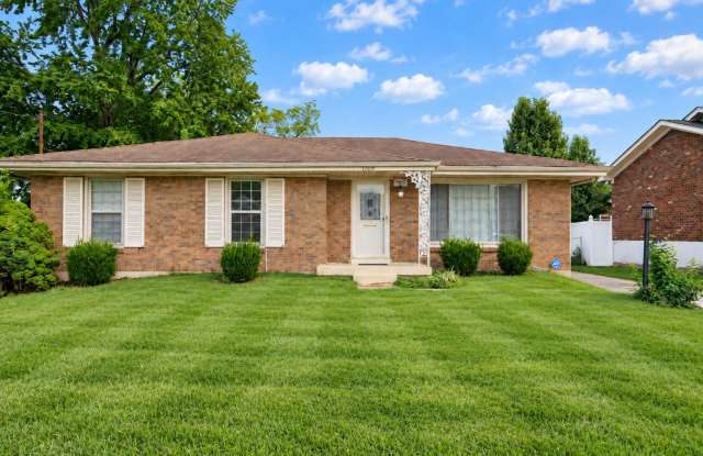 Spacious 3-Bedroom Home | 1.5 Baths | Large Yard photos photos