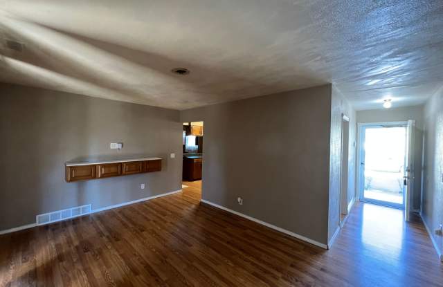 WONDERFUL 3 BEDROOM HOME AVAILABLE FOR RENT IN DEL CITY! Gallery 4