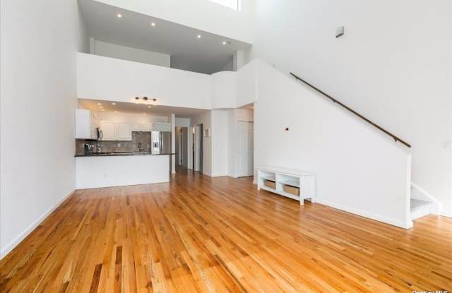 625 Shore Road Gallery 2