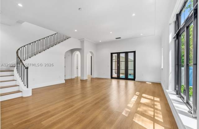 555 Santander Avenue Gallery 2