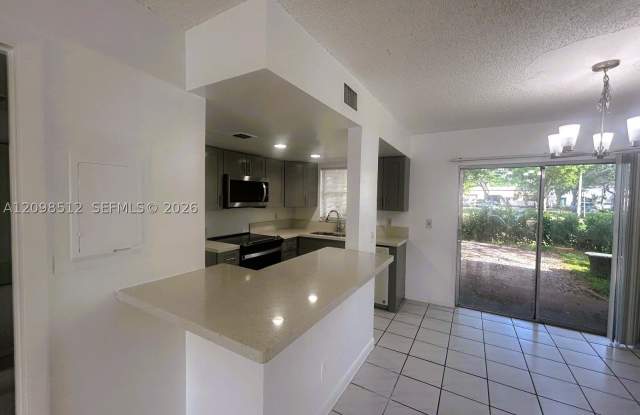 7833 NW 44th Ct Gallery 3