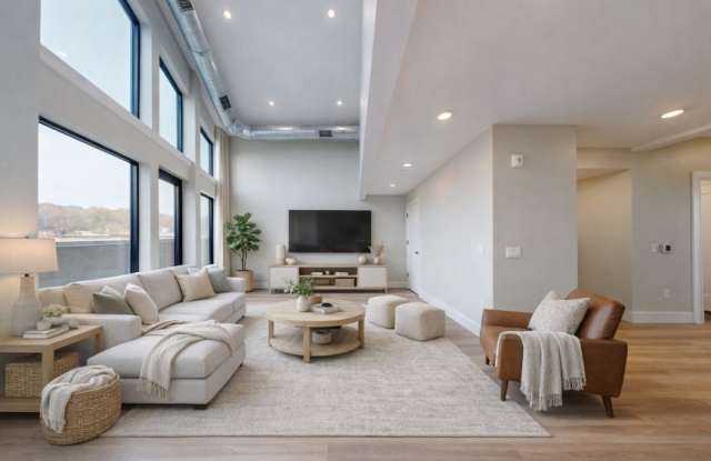 211 Green St. photos photos