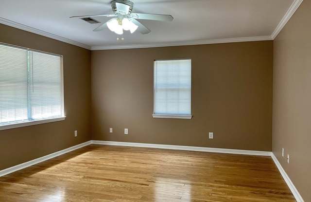 200 England Drive Gallery 2