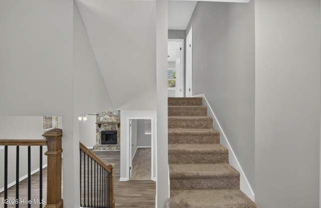 2712 Fair Oak Court Gallery 4