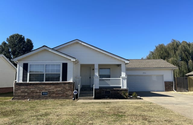 2931 Lariat Ln - 2931 Lariat Lane, Claremore, OK 74017
