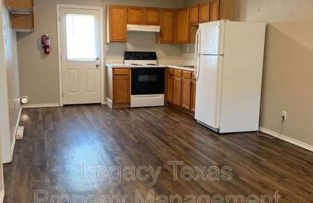 705 Miracle Ln Apt #A photos photos