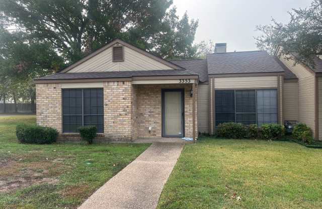 Updated Spacious Townhome photos photos