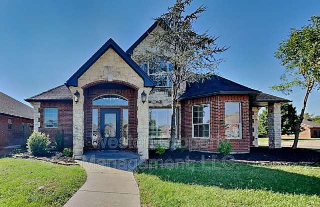 2008 Southeast 9th Street - 2008 Southeast 9th Street, Moore, OK 73160