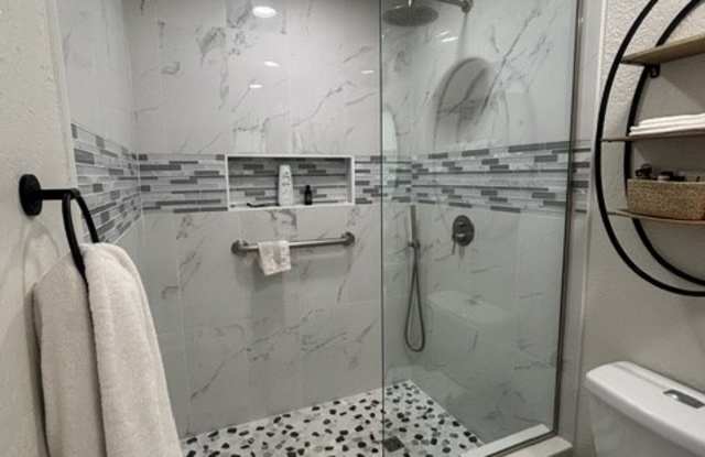 5703 Sleepy Hollow Avenue Gallery 4