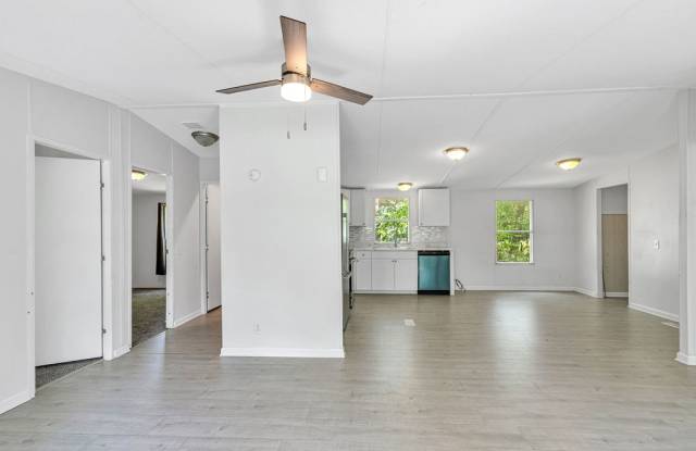 529 Greenwood Road Gallery 4