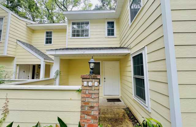 Spacious 3-Bedroom Townhome in Highly Sought-After Mill Pond Community - 413 Northwest 48th Boulevard, Gainesville, FL 32607