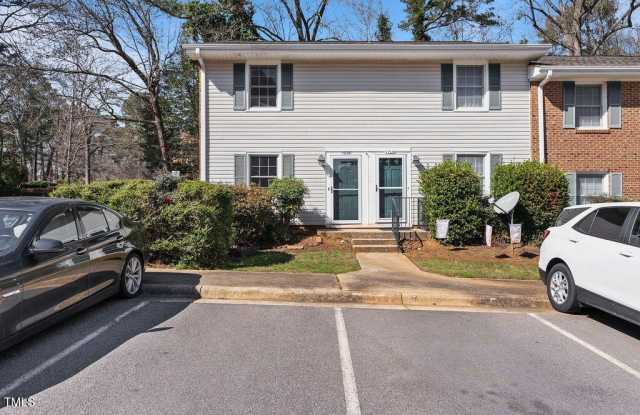 1020 Nottingham Court photos photos