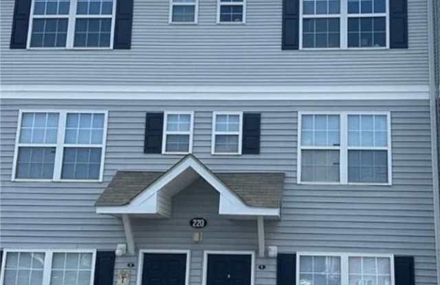 220 Campus (Unit F) Drive unit: F photos photos 220 Campus (Unit F) Drive unit: F photos photos