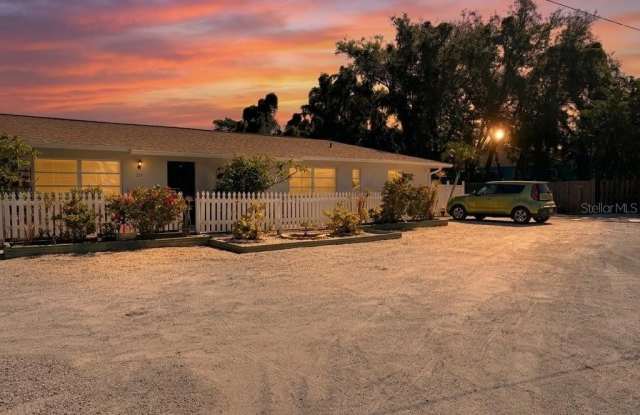 220 COLONIA Lane E Gallery 1