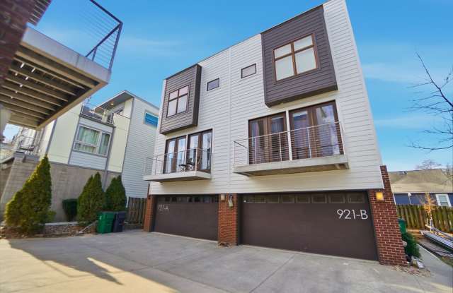 FIRST MONTH'S RENT FOR FREE! 3 Bedroom Townhome W/ Uptown Views photos photos