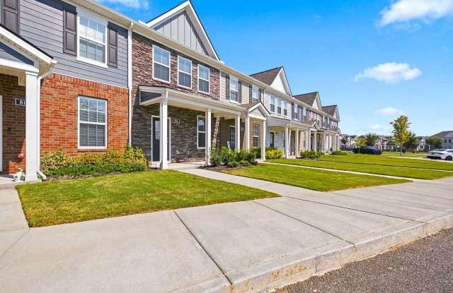 FOR LEASE - 3 BED TOWNHOME! Gallery 4