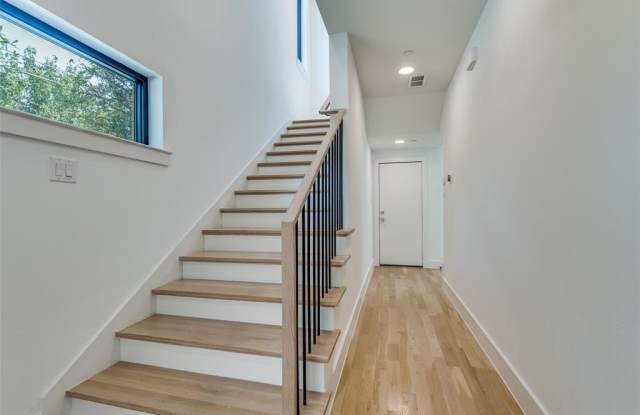 2703 Kimsey Drive Gallery 3