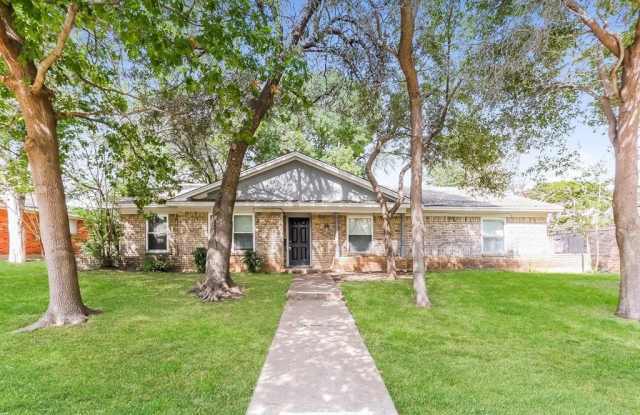 223 Linda Lane - 223 Linda Lane, Duncanville, TX 75137