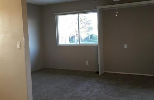 6427 Lochmoor Drive Gallery 3