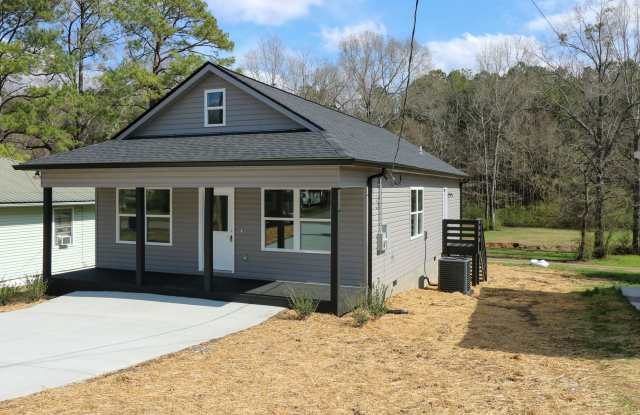 New Construction Convenient to Town Gallery 3